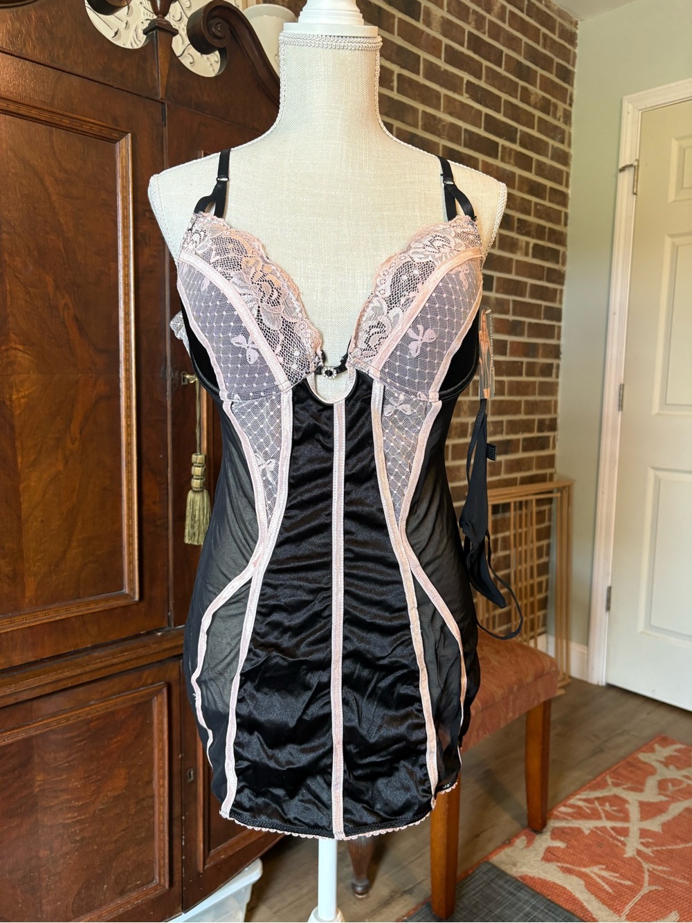Black and Blush Lace Chemise - by iCollection
